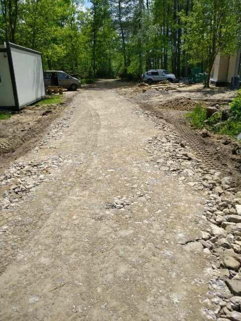 Budowa dróg grunowych, gruz rozbiórkowy, kruszony