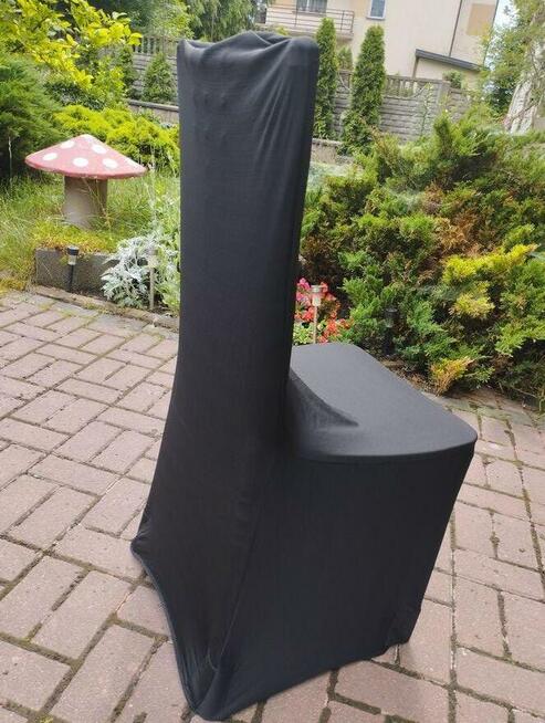Czarne pokrowce na kreślą elastyczne wypożycze