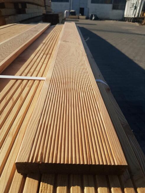 Deski tarasowe modrzew syberyjski 28x150mm ryflowana i gładka