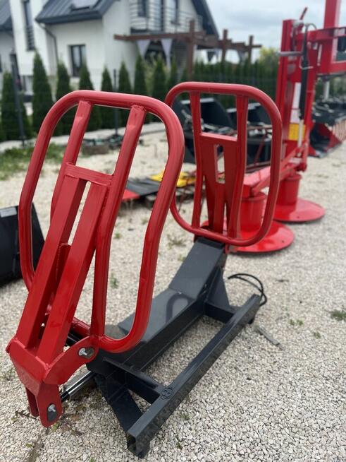 Chwytak bel balotów siana na siłownik sianokiszonki DOSTAWA