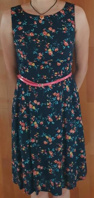 Sukienka letnia w kwiaty w rozmiarze 36/S