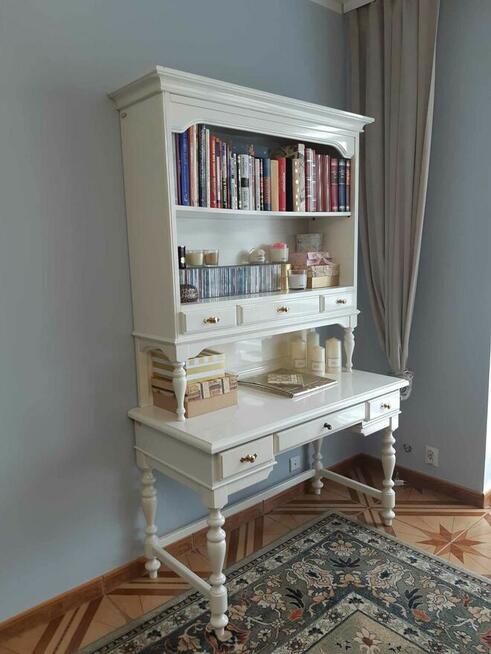 Biblioteczka, kredens, biurko ...