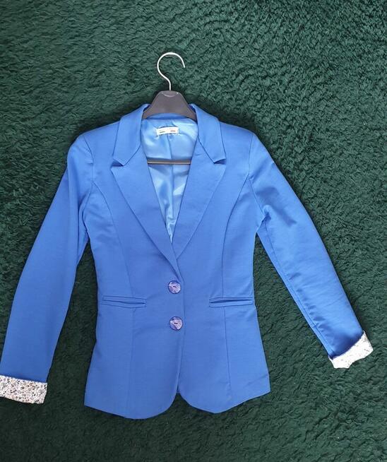 Niebieski żakiet w rozmiarze 36/S