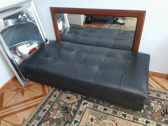 Biblioteczka, kredens, biurko ...