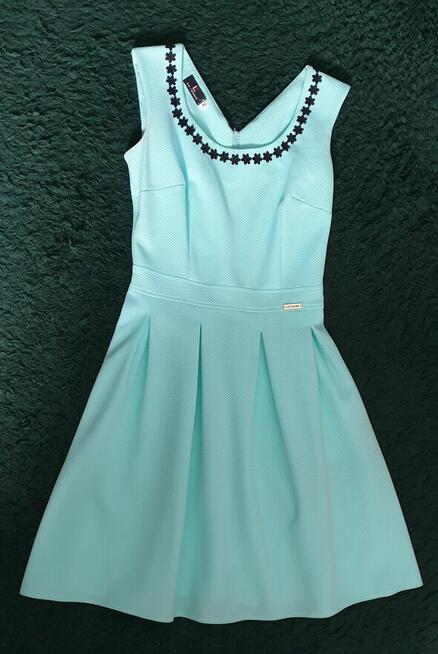 Sukienka seledynowa w rozmiarze 36 na wesele