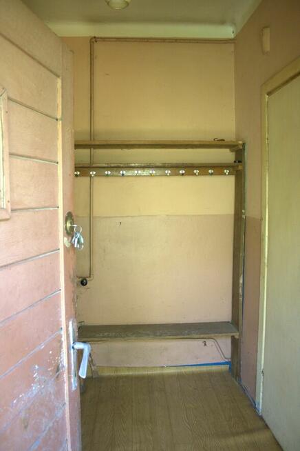 DOM ŚREDNICA-JAKUBOWIĘTA Z RZECZKĄ