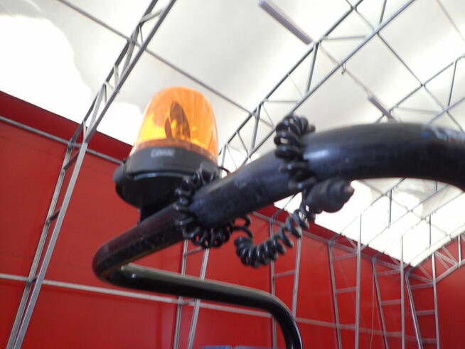 Caterpillar 300.9 najwyższy stan, niskie godziny