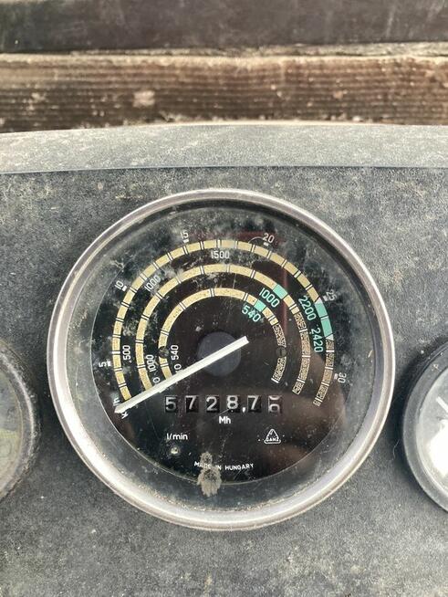 Zetor 7011 z 1983 roku stan idealny, dwuosobowa kabina.