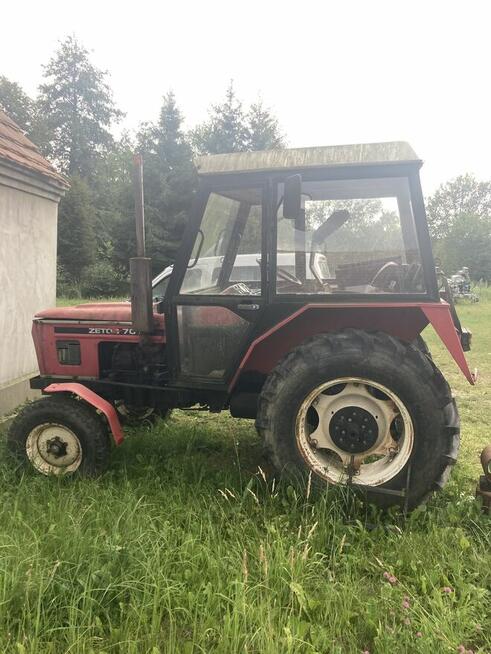 Zetor 7011 z 1983 roku stan idealny, dwuosobowa kabina.