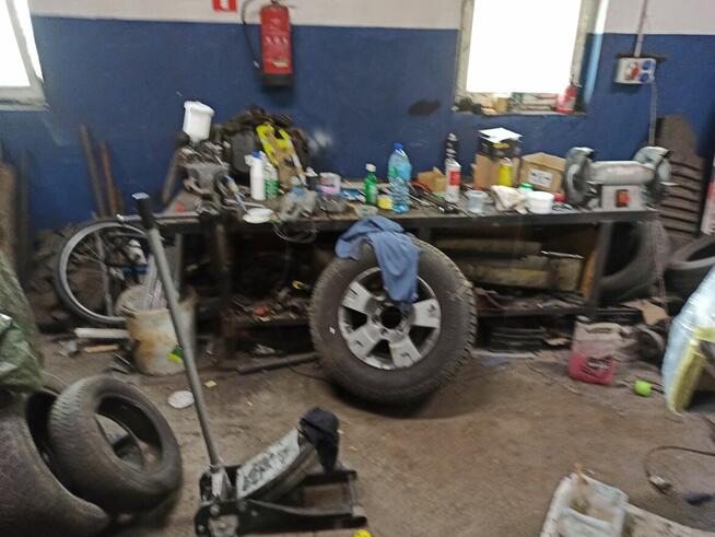 Sprzedam wyposarzenie warsztatu samochodowego