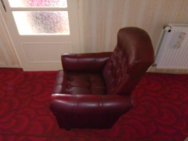 Fotel na kółkach fotele PRL imitacja skóra wiśnia