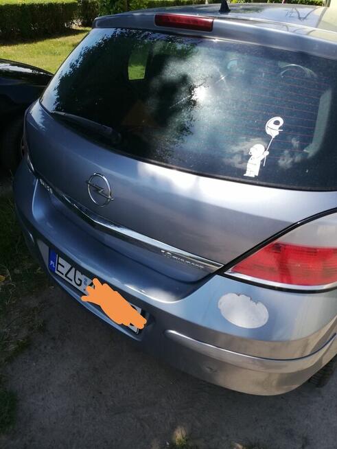 Sprzedam Astrę H 1.6 2004r 105km