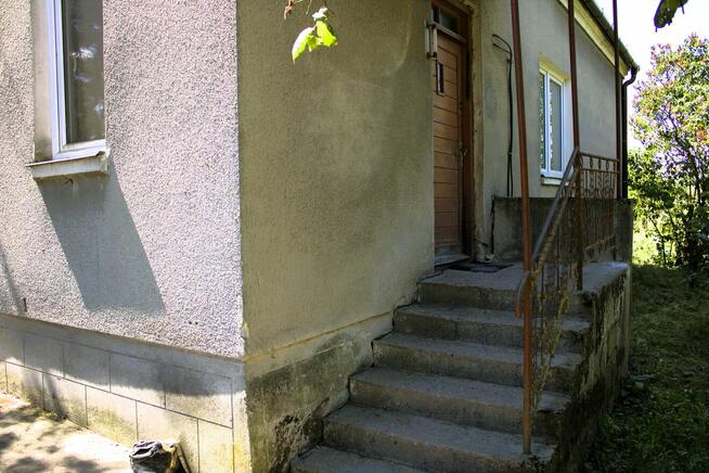 DOM ŚREDNICA-JAKUBOWIĘTA Z RZECZKĄ