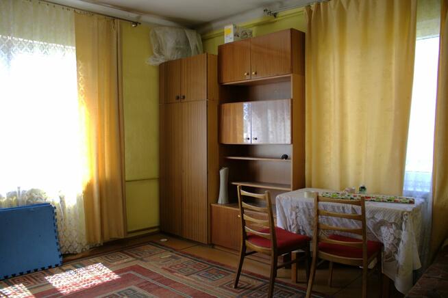 DOM ŚREDNICA-JAKUBOWIĘTA Z RZECZKĄ