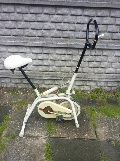 Stacjonarny rower treningowy, 80 zł.