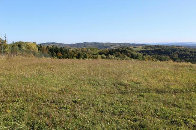Działka budowlana przy drodze z widokiem na Bieszczady
