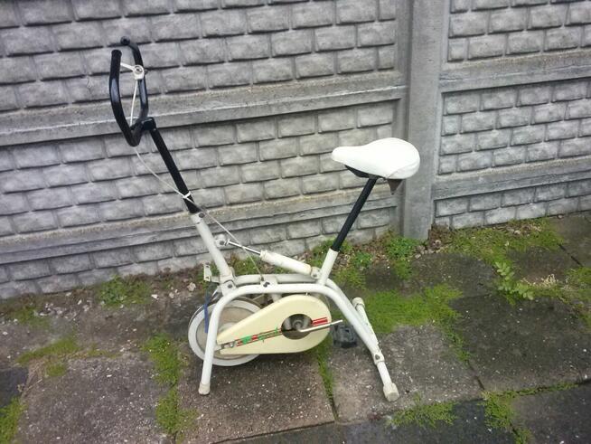 Stacjonarny rower treningowy, 80 zł.