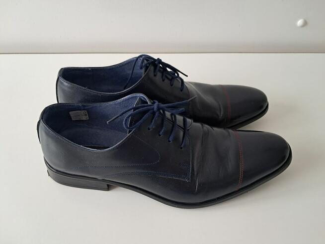 Buty męskie – półbuty skórzane granatowe „Brózda”