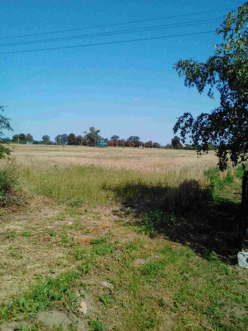 Sprzedam działkę z dobrym dostępem do drogi asfaltowej