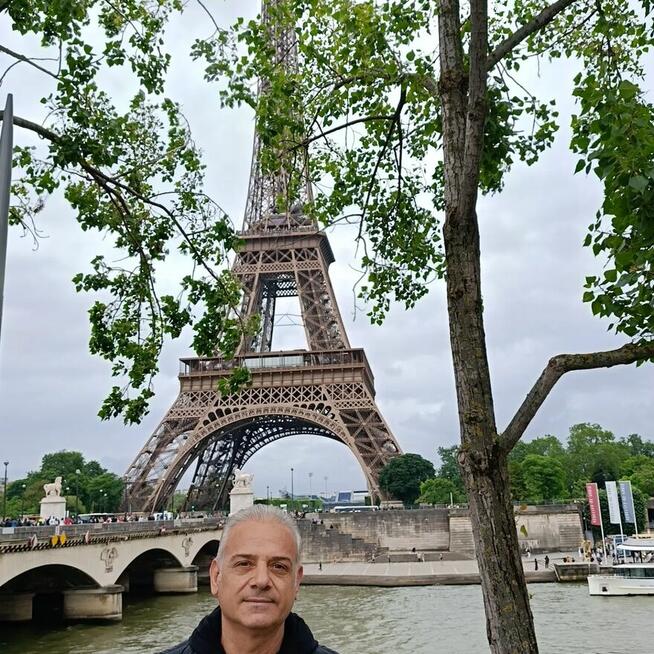 Największym problemem dzisiejszego świata jest to, że ludzie