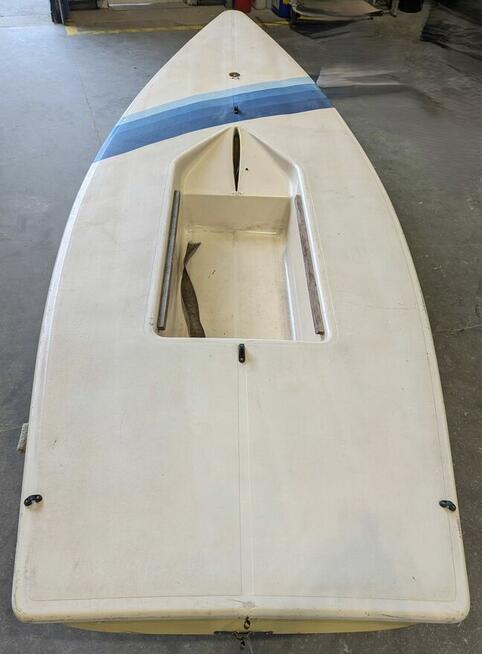 Klasyczny kadłub żaglówki Laser 4,2x1,4, używany, Straszyn