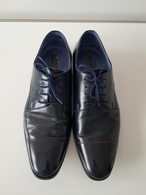 Buty męskie – półbuty skórzane granatowe „Brózda”