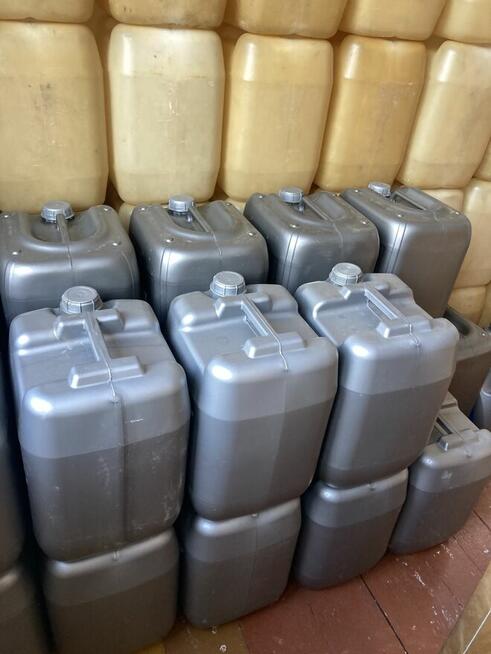 Kanister na ON, beczka na ropę, magazyn ON, bańka na paliwo.