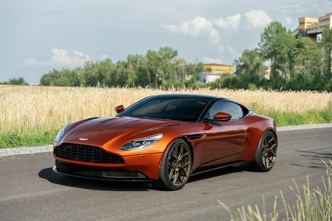 ASTON MARTIN DB11 5.2L 608HP V12 COUPE VOSSEN WYDECH OBNIŻONY CINNABAR