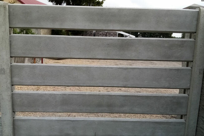 Betonowe ogrodzenie systemowe / Gołdap