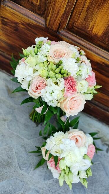 Flora Retro - dekoracje, florystyka, wypożyczalnia