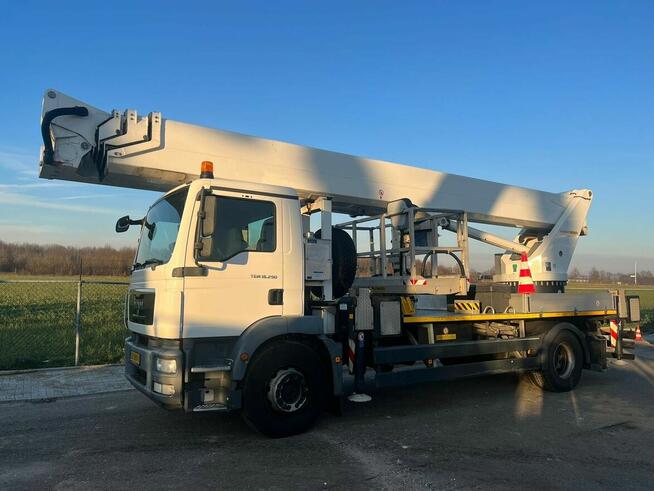 Wynajem zwyżki 20m, 30m, 45m Mielec