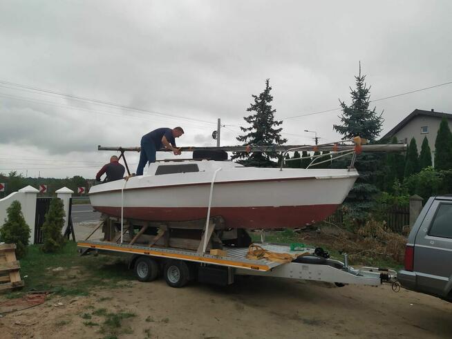 TRANSPORT ŁODZI MOTOROWYCH I JACHTÓW - holowanie przyczep ca