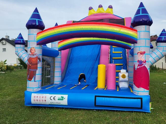 Dmuchana zjeżdżalnia dla dzieci