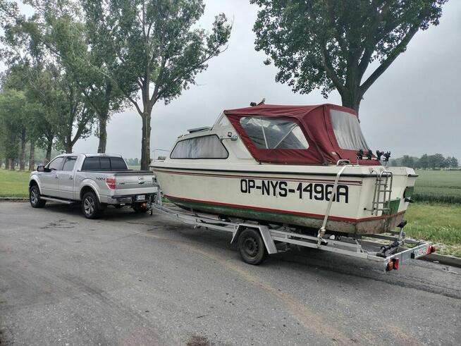 TRANSPORT ŁODZI MOTOROWYCH I JACHTÓW - holowanie przyczep ca