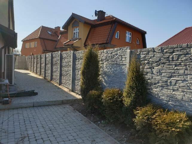 Betonowe ogrodzenie systemowe / Gołdap