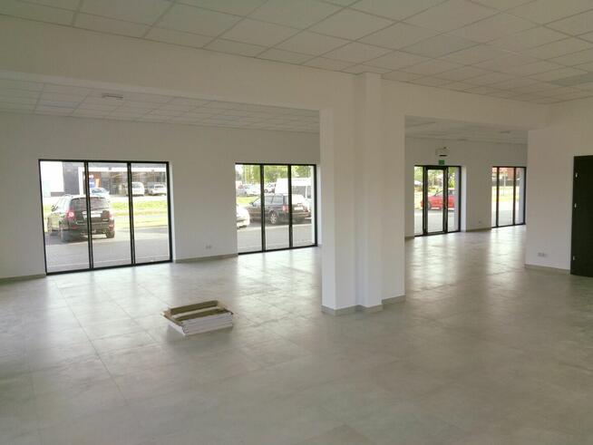 ŚLESIN – NOWE LOKALE HANDLOWO-USŁUGOWE