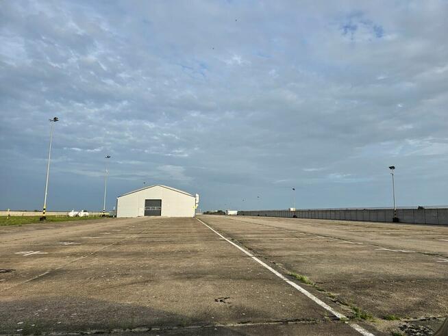 Hala 1000 m2 przy autostradzie A4 =media.