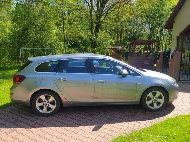 Opel Astra J 1.6 Turbo Kombi 180 KM