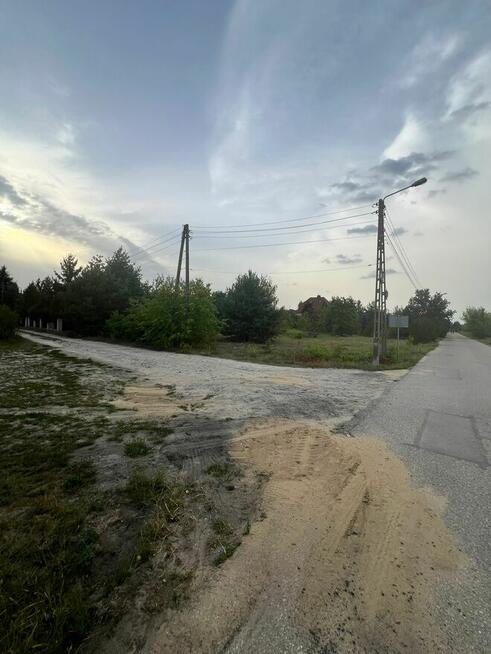 Sprzedam działkę z możliwością budowy oraz udział w drodze