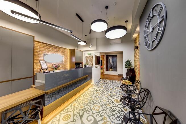 Atrakcyjny lokal na parterze