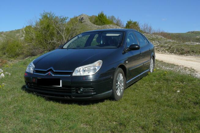 Citroen C5 reflektory przednie bardzo ladne, ale uszkodzone