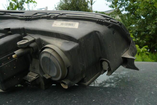 Citroen C5 reflektory przednie bardzo ladne, ale uszkodzone