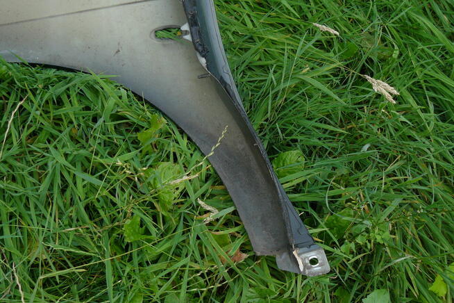 Citroen C5 przedni prawy blotnik