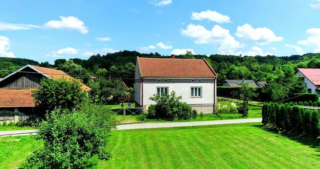 dom z potencjałem na działce w malowniczej okolicy