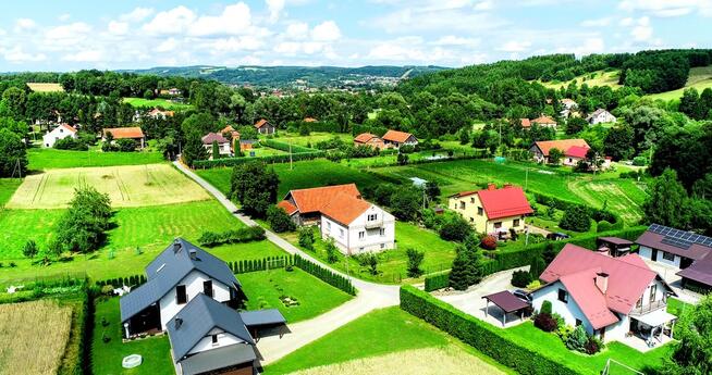 dom z potencjałem na działce w malowniczej okolicy