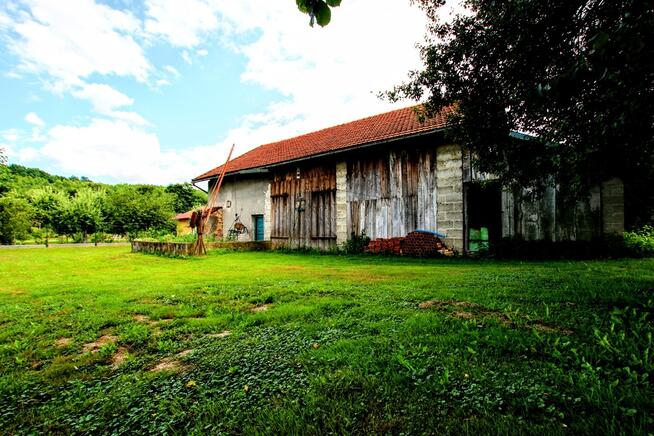 dom z potencjałem na działce w malowniczej okolicy