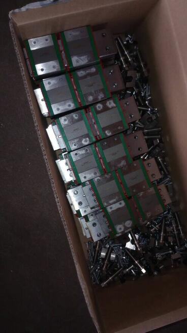 WÓZEK TOCZNY MGW15H HIWIN Prowadnice szynowe