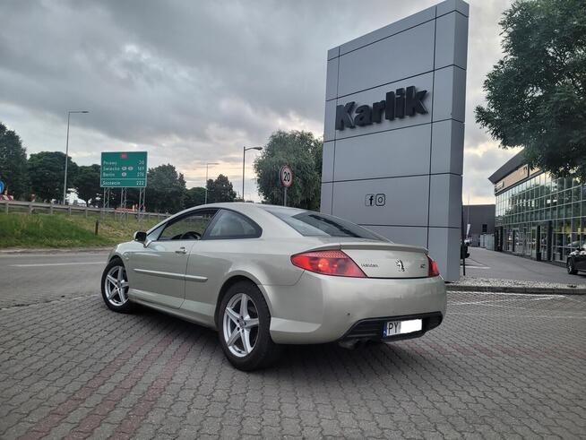 Samochód sportowy 407 Coupe serwisowany