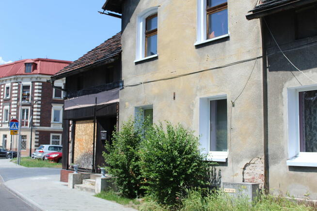 Sprzedam duże bezczynszowe M 3 z ogródkiem i piwnicą