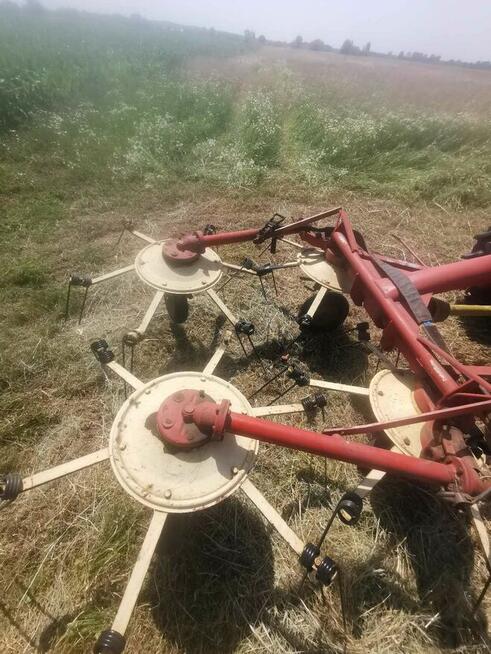 Przetrzasarka karuzelowa KUHN GF 452 M